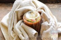Фото приготовления рецепта: Стручковая фасоль в томатном соусе со сладким перцем, чесноком и зеленью (на зиму) - шаг №15