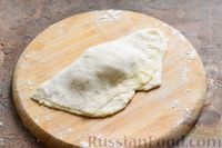 Фото приготовления рецепта: Картофельные пирожки с кабачками и плавленым сыром - шаг №16