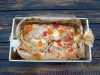 Фото приготовления рецепта: Террин из курицы со сладким перцем и морковью (в духовке) - шаг №12