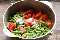 Фото приготовления рецепта: Салат из стручковой фасоли, помидоров и сладкого перца (на зиму) - шаг №7