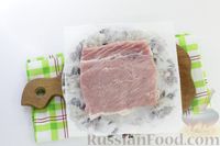 Фото приготовления рецепта: "Гармошка" из свинины в пикантном соево-медовом маринаде, с черносливом и орехами - шаг №4