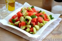 Фото приготовления рецепта: Салат из огурцов, арбуза и феты - шаг №4