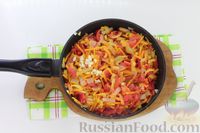 Фото приготовления рецепта: Суп с килькой в томате, рисом, помидорами и сладким перцем - шаг №9
