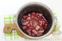 Фото приготовления рецепта: Варенье из арбуза и яблок (на зиму) - шаг №4