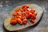 Фото приготовления рецепта: Макароны с курицей в томатно-молочном соусе, запечённые с сыром - шаг №4