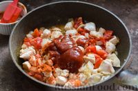 Фото приготовления рецепта: Макароны с курицей в томатно-молочном соусе, запечённые с сыром - шаг №6