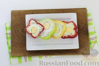 Фото приготовления рецепта: Закуска из болгарского перца с творогом, сыром и яйцами - шаг №13