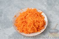 Фото приготовления рецепта: Картофельная запеканка с кабачками и морковью - шаг №3