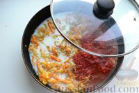Фото приготовления рецепта: Картофельная запеканка с рисом, помидорами и сливками - шаг №6