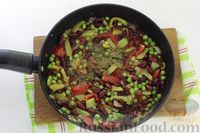 Фото приготовления рецепта: Филе трески с фасолью, горошком и овощами (в духовке) - шаг №6
