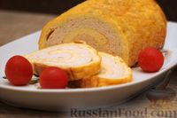 Фото приготовления рецепта: Сырно-яичный рулет с куриным фаршем (в духовке) - шаг №11