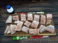 Фото приготовления рецепта: Рыба, запечённая под сырным суфле - шаг №3