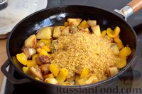 Фото приготовления рецепта: Булгур с курицей, баклажанами и сладким перцем (на сковороде) - шаг №7