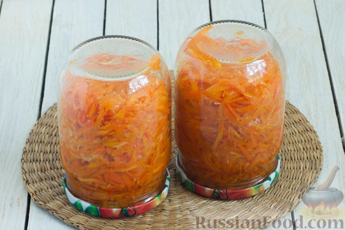 Кабачки с морковью по-корейски на зиму
