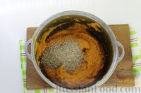 Фото приготовления рецепта: Морковный десерт с джемом и грецкими орехами - шаг №9