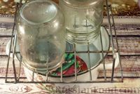 Фото приготовления рецепта: Лечо с зелёными помидорами, острым перцем и чесноком (на зиму) - шаг №8