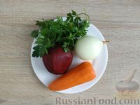 Фото приготовления рецепта: Быстрый салат из моркови и свёклы с маринованным луком - шаг №2