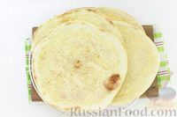 Фото приготовления рецепта: Узбекские бездрожжевые лепёшки "Лочира" на молоке - шаг №9
