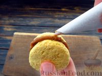 Фото приготовления рецепта: Песочное печенье "Альфахорес" на кукурузном крахмале, с варёной сгущёнкой - шаг №22