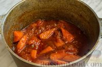Фото приготовления рецепта: Говяжья грудинка, томлённая с помидорами и морковью (в духовке) - шаг №15