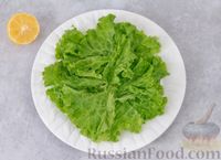 Фото приготовления рецепта: Греческий салат с шампиньонами - шаг №10
