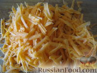 Фото приготовления рецепта: Солянка с капустой, грибами и консервированной рыбой - шаг №6