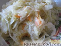 Фото приготовления рецепта: Солянка с капустой, грибами и консервированной рыбой - шаг №8