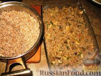 Фото приготовления рецепта: Гречневая каша с молотым мясом и грибами - шаг №4