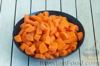 Фото приготовления рецепта: Томатно-морковная икра на зиму - шаг №2