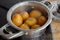 Фото приготовления рецепта: Куриные отбивные, запечённые с грибами, картофелем и сыром - шаг №14