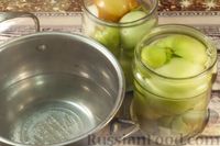 Фото приготовления рецепта: Маринованные зелёные помидоры с чесноком и петрушкой (на зиму) - шаг №8
