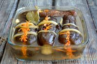 Фото приготовления рецепта: Солёные баклажаны, фаршированные морковью, перцем чили и чесноком - шаг №15