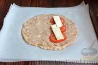 Фото приготовления рецепта: "Ложные чебуреки" из куриного фарша с помидорами и плавленым сыром - шаг №8