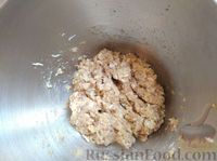 Фото приготовления рецепта: Форшмак из копчёной и солёной сельди, с картошкой и яйцами - шаг №5