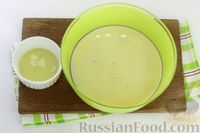 Фото приготовления рецепта: Морковная запеканка с изюмом и пряностями - шаг №4
