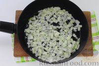 Фото приготовления рецепта: Бездрожжевые пирожки на кефире, с тушёной капустой (в духовке) - шаг №7
