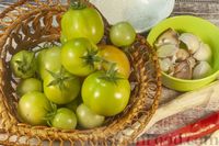 Фото приготовления рецепта: Хреновина из зелёных помидоров - шаг №1