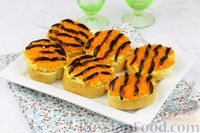 Фото приготовления рецепта: Новогодние бутерброды "Тигрята" с форшмаком и морковью - шаг №14