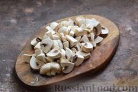 Фото приготовления рецепта: Гречка с грибами и помидорами, на сковороде - шаг №2