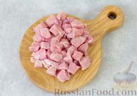 Фото приготовления рецепта: Свинина, тушенная с овощами в томатном соусе (в сковороде) - шаг №2