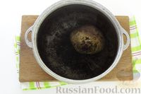 Фото приготовления рецепта: Закуска из свёклы с маринованными огурцами, плавленым сыром, орехами и чесноком - шаг №2