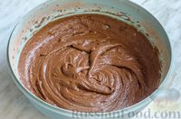 Фото приготовления рецепта: Цельнозерновой шоколадный кекс на кефире, с клюквой - шаг №8
