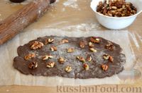 Фото приготовления рецепта: Полосатое песочное печенье с грецкими орехами - шаг №8