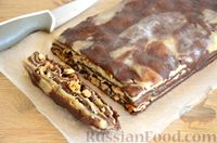 Фото приготовления рецепта: Полосатое песочное печенье с грецкими орехами - шаг №12