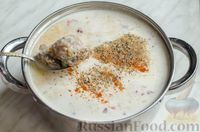 Фото приготовления рецепта: Чечевичный суп-пюре с консервированным тунцом и клюквой - шаг №16