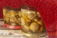 Фото приготовления рецепта: Маринованные белые грибы (на зиму) - шаг №12