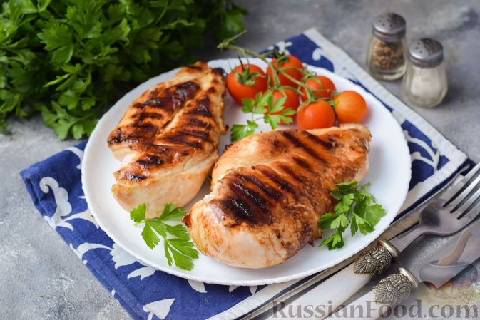 Куриная грудка (филе) на сковороде гриль - сочный и простой рецепт