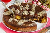 Фото к рецепту: Бисквитный пирог с шоколадной пропиткой и орехами