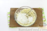 Фото приготовления рецепта: Закусочные пирожные из цветной капусты с острой творожной начинкой - шаг №6