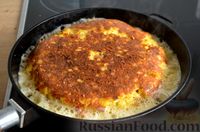 Фото приготовления рецепта: Картофельная запеканка с фаршем и сыром, на сковороде - шаг №16